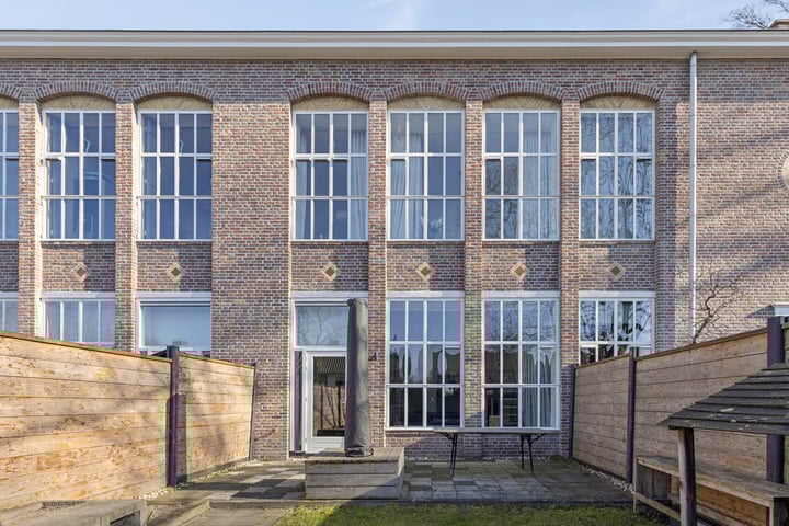 Aloysiusplein 3 in Dongen foto