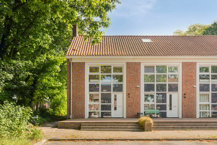Aloysiusplein 9 in Dongen foto