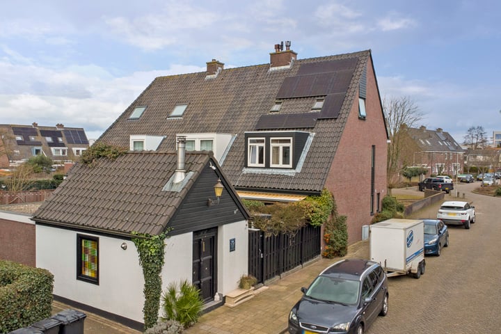 Alpherwetering 47 in Waddinxveen foto