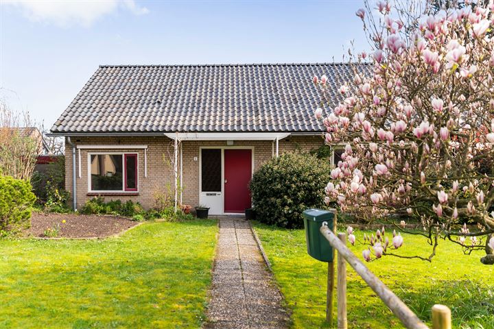 Alphons Diepenbrocklaan 6 in Dieren foto