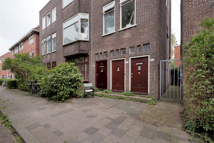 Amalia van Solmsstraat 15 in Groningen foto