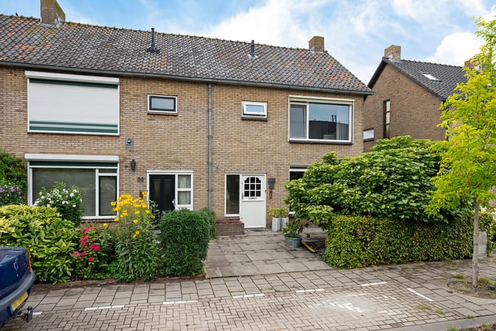Amalia van Solmsstraat 22 in Waddinxveen