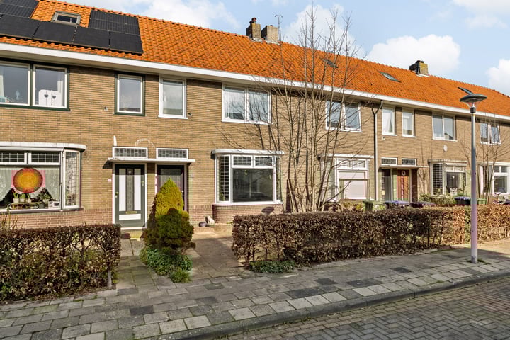 Amaliastraat 3 in Sneek foto