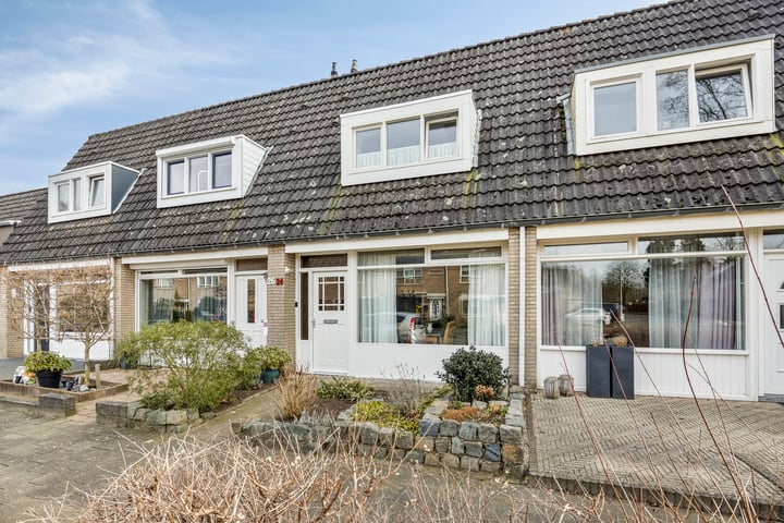 Amarildijk 24 in Roosendaal foto