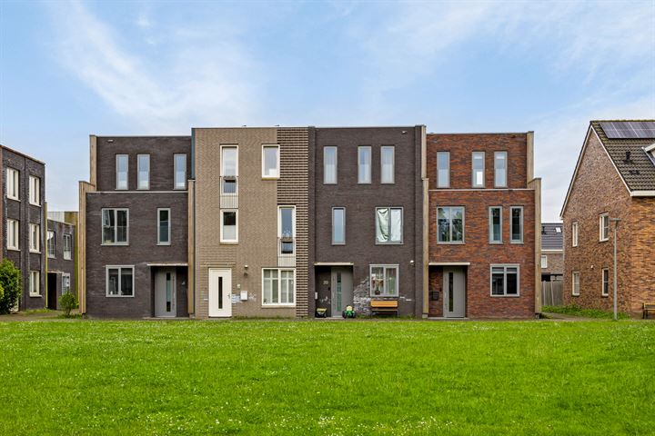 Amaterasuhof 40 in Almere foto