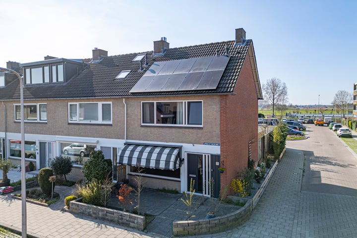 Ambachtsherenweg 63 in Zoeterwoude foto