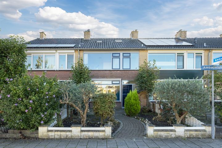 Ambachtshof 80 in Bodegraven foto