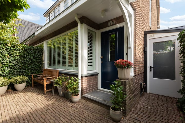 Ambachtstraat 5b in Laren