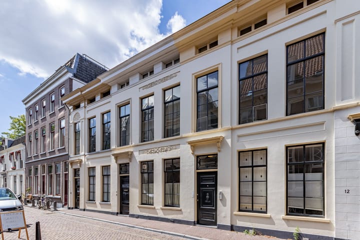 Ambachtstraat 8 in Utrecht