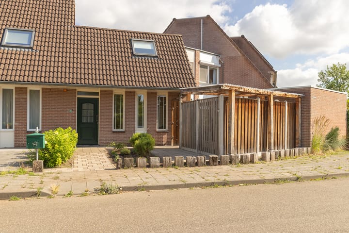 Amberberg 24 in Roosendaal