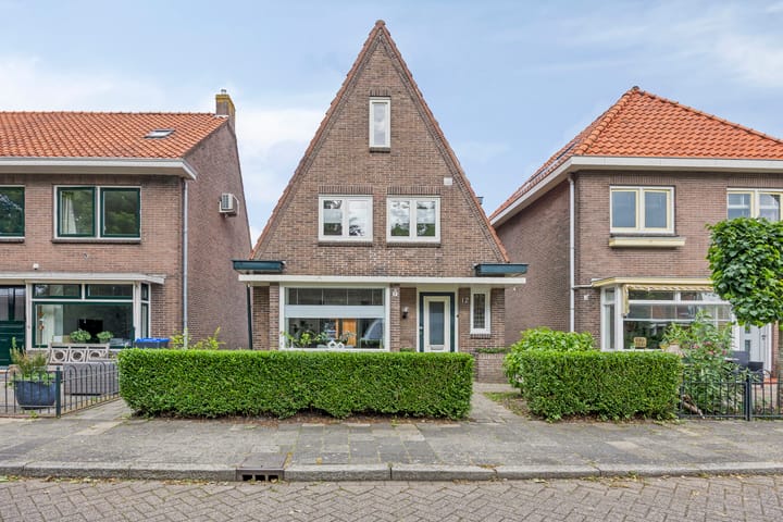 Ambonstraat 12 in Meppel foto