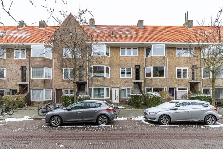Ambonstraat 21a in Groningen foto