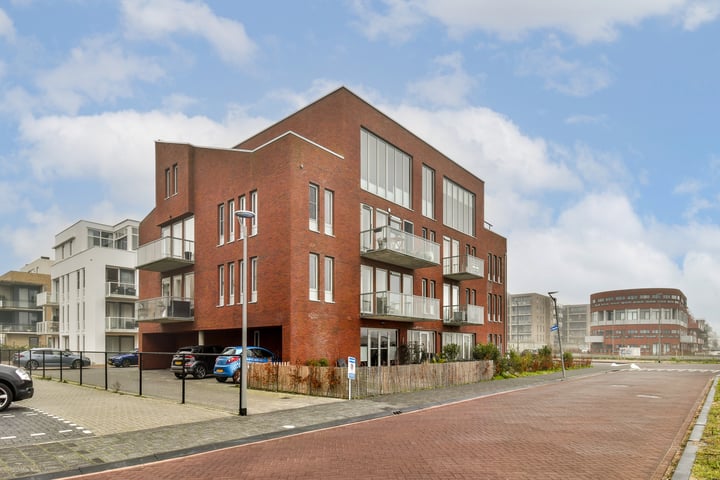 Amerigo Vespucciweg 32 in Almere foto