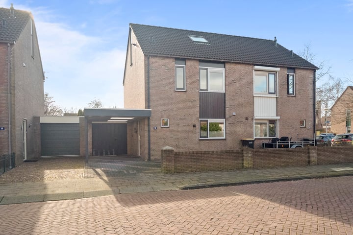 Amsteldiep 12 in Wieringerwerf foto
