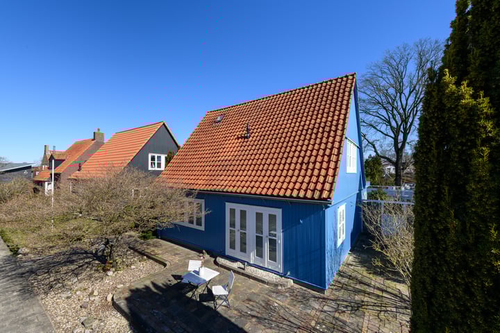 Andries Veenstrastraat 12 in Wolvega foto