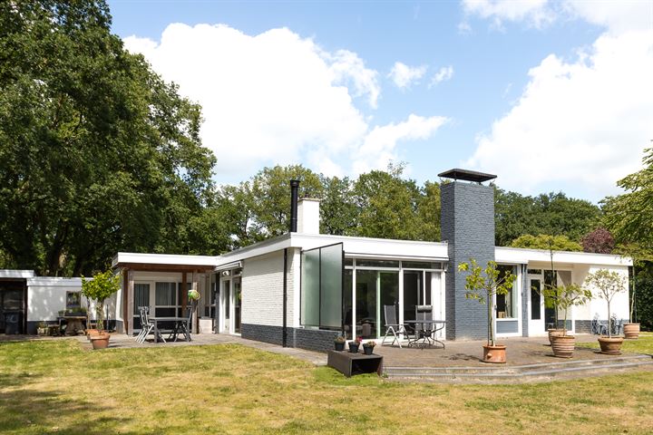 Angelsloërdijk 28 in Emmen foto