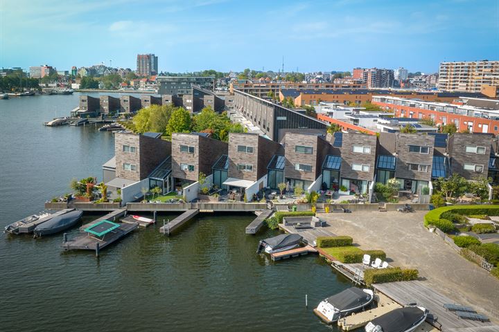 Anholtpier 17 in Zaandam foto