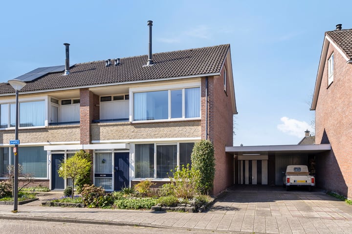 Anjelier 30 in Borne