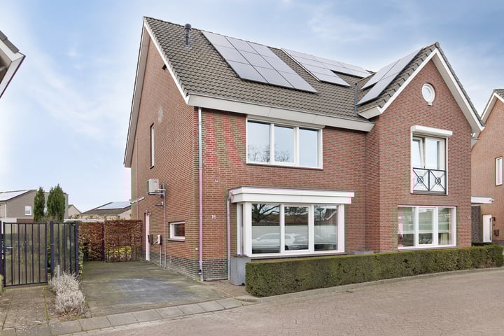 Anjerhof 16 in Maarheeze foto