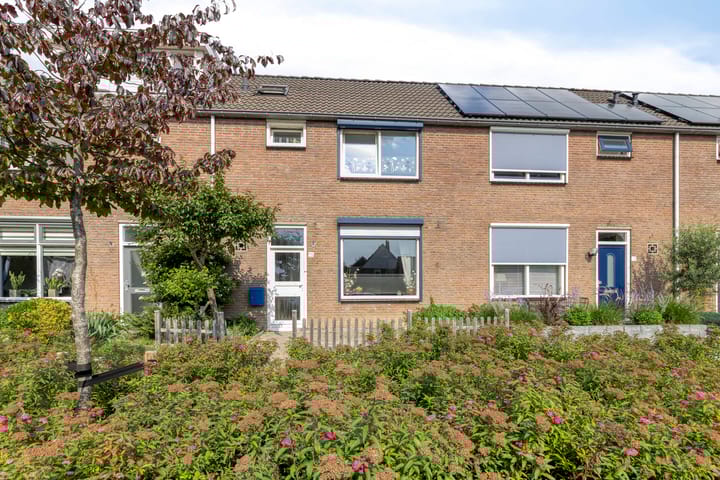 Anjerlaan 55 in Almkerk