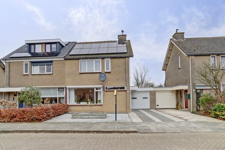 Foto van woning Anjerstraat 24, Sint-Maartensdijk