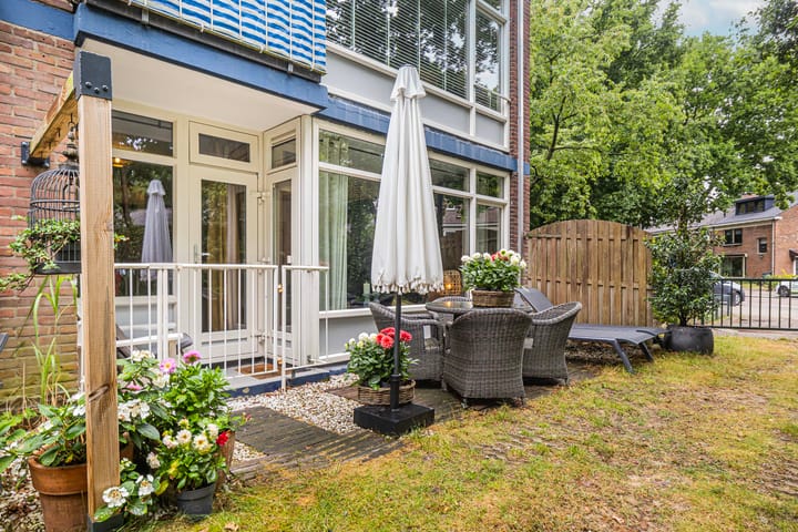Anna van Burenlaan 108 in Ede foto