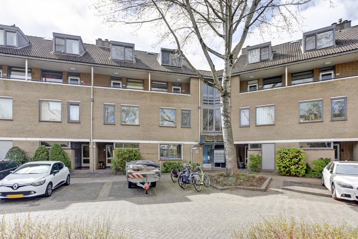 Anna van Hensbeeksingel 127 in Gouda foto