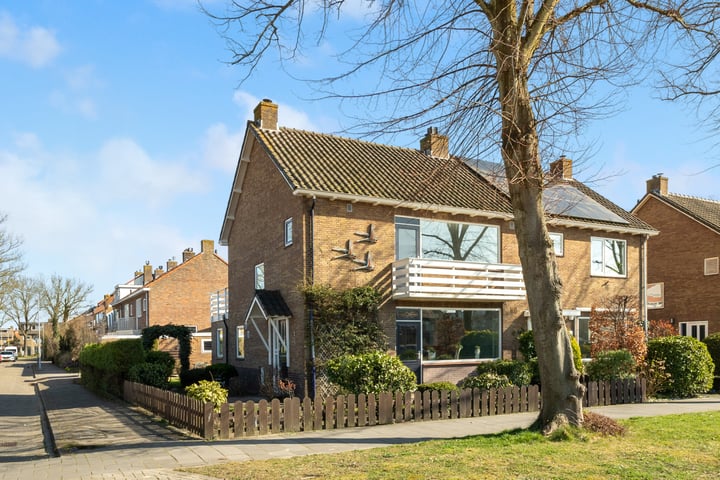 Foto van woning Anna van Saksenstraat 2, Castricum