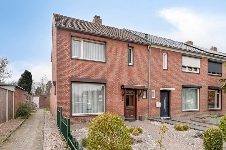 Foto van woning Anna van Saksenstraat 8, Weert