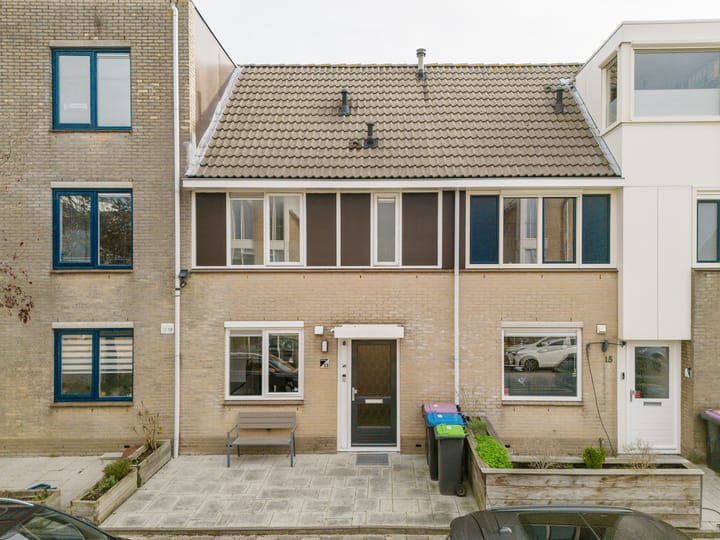 Annette Versluys-Poelmanstraat 13 in Spijkenisse foto
