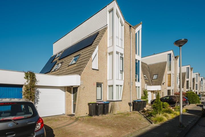 Annette Versluys-Poelmanstraat 32 in Spijkenisse foto