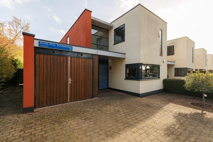 Annie M.G. Schmidtweg 1 in Almere