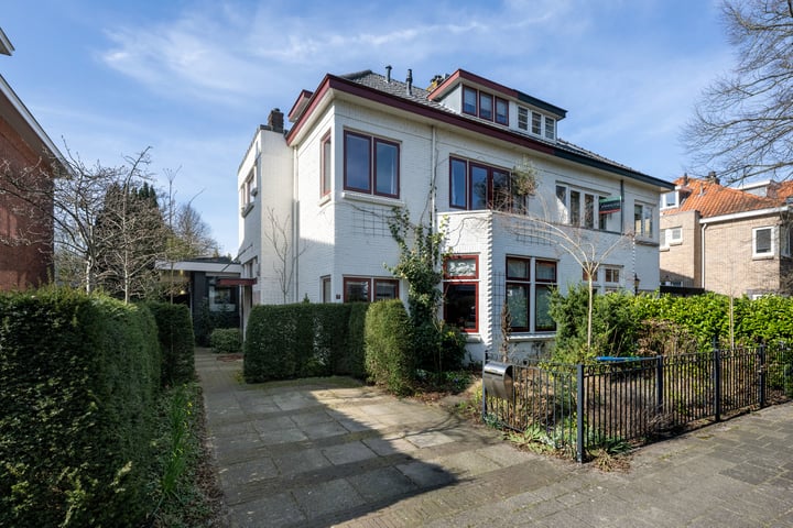 Antonis Duycklaan 7 in Heemstede foto