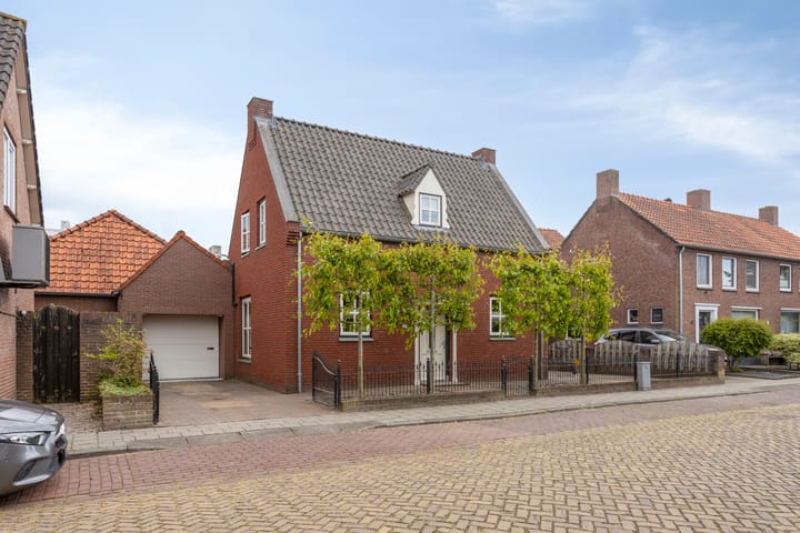 Antwerpsestraat 41 in Made foto