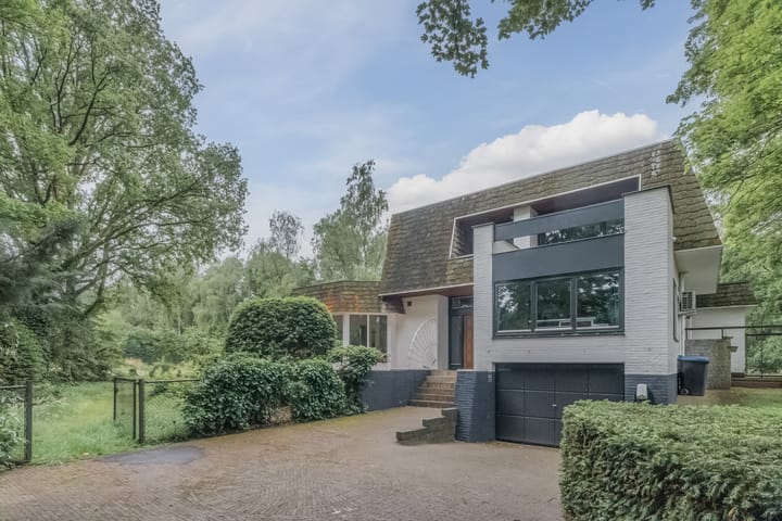 Antwerpsestraatweg 607 in Bergen op Zoom foto