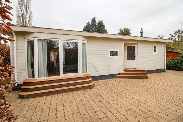 Apeldoornsestraat 48-77 in Voorthuizen foto