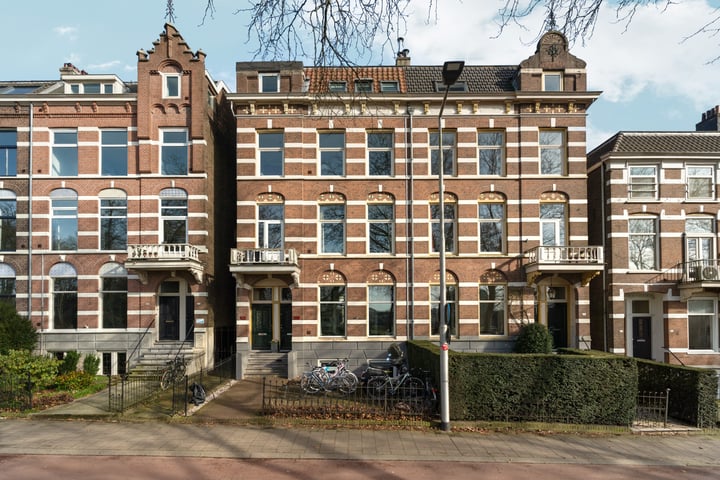 Apeldoornseweg 122-3 in Arnhem