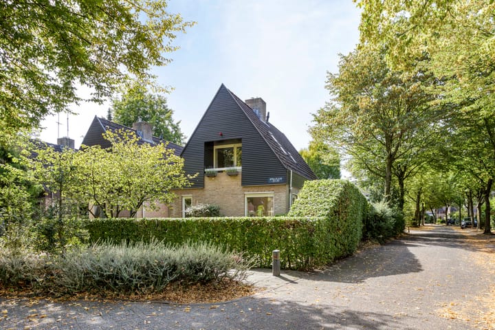 Apollolaan 40 in Son en Breugel