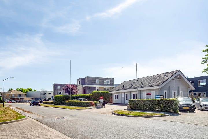 Apolloweg 329 in Lelystad foto