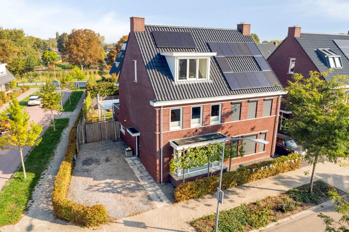 Aquamarijn 11 in Zevenbergen