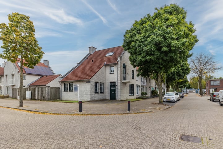 Ardèchelaan 16 in Eindhoven foto