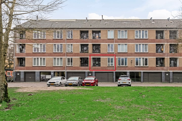 Ariaplein 98 in Amersfoort foto