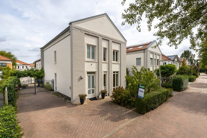 Aristoteleslaan 9 in Alphen aan den Rijn foto