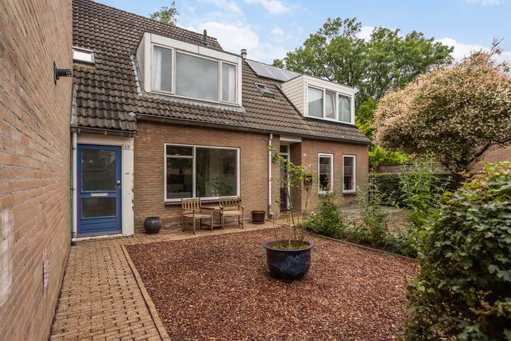 Arnold Feystraat 19 in Leeuwarden foto