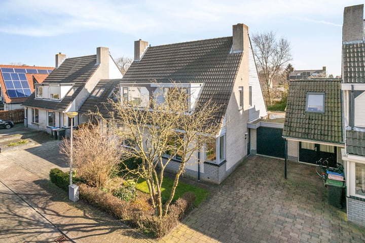 Arnold van Lieropstraat 48 in Steenbergen foto