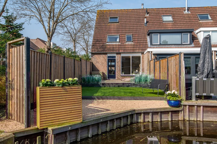 Arthur van Schendelplein 87 in Hillegom