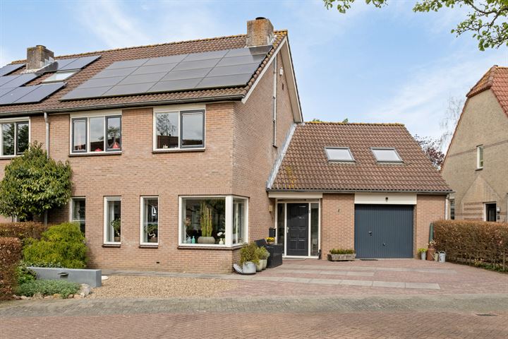 Asserhof 8 in Nijkerk foto