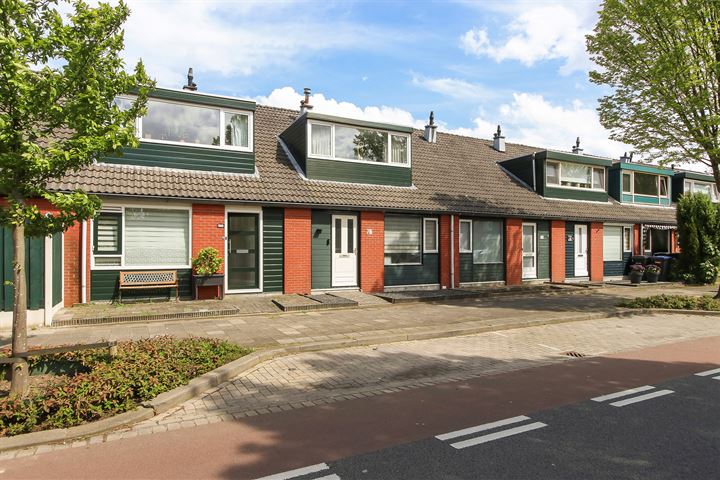 Assumburg 76 in Dordrecht foto