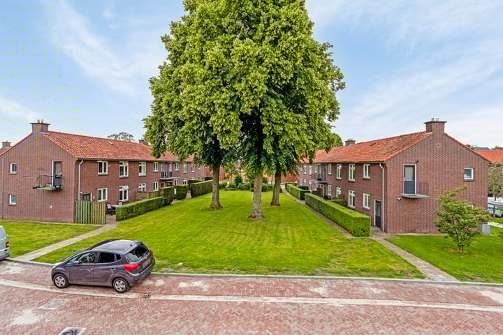 Asterstraat 1 in Hengelo foto