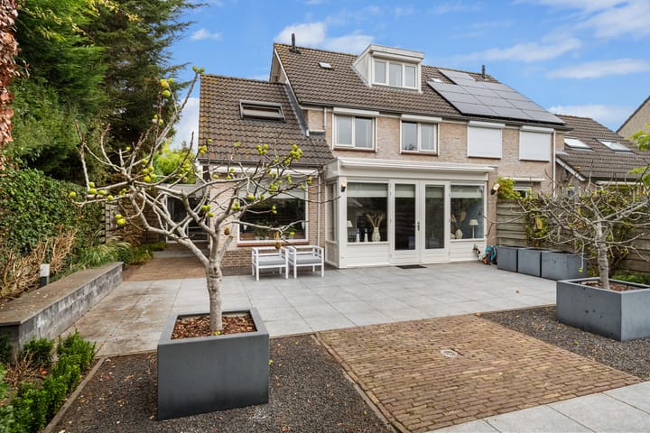 Asterstraat 14 in Klaaswaal